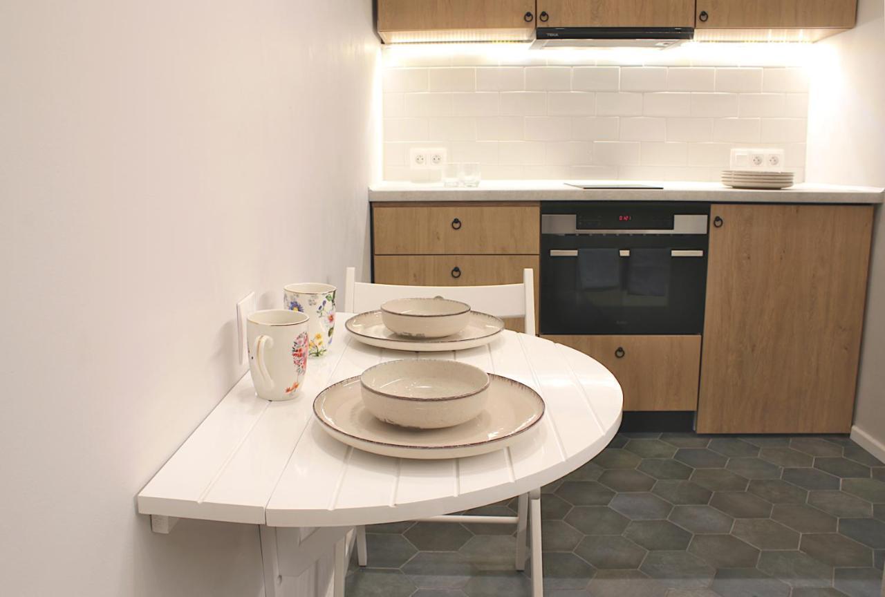 Kana - Stylish Apartment In Krakow Pomorska - Close, Wifi, Smart Tv คราคูฟ ภายนอก รูปภาพ