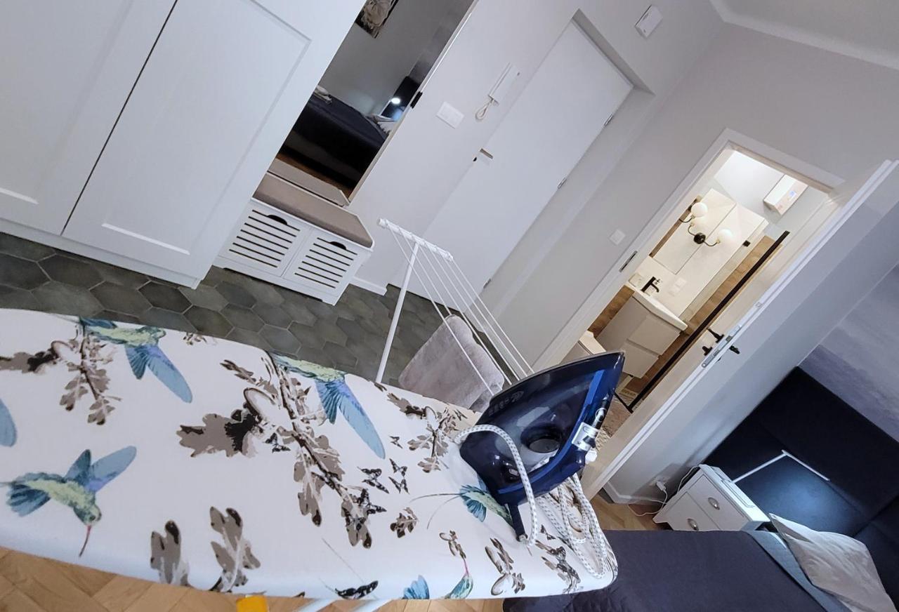 Kana - Stylish Apartment In Krakow Pomorska - Close, Wifi, Smart Tv คราคูฟ ภายนอก รูปภาพ