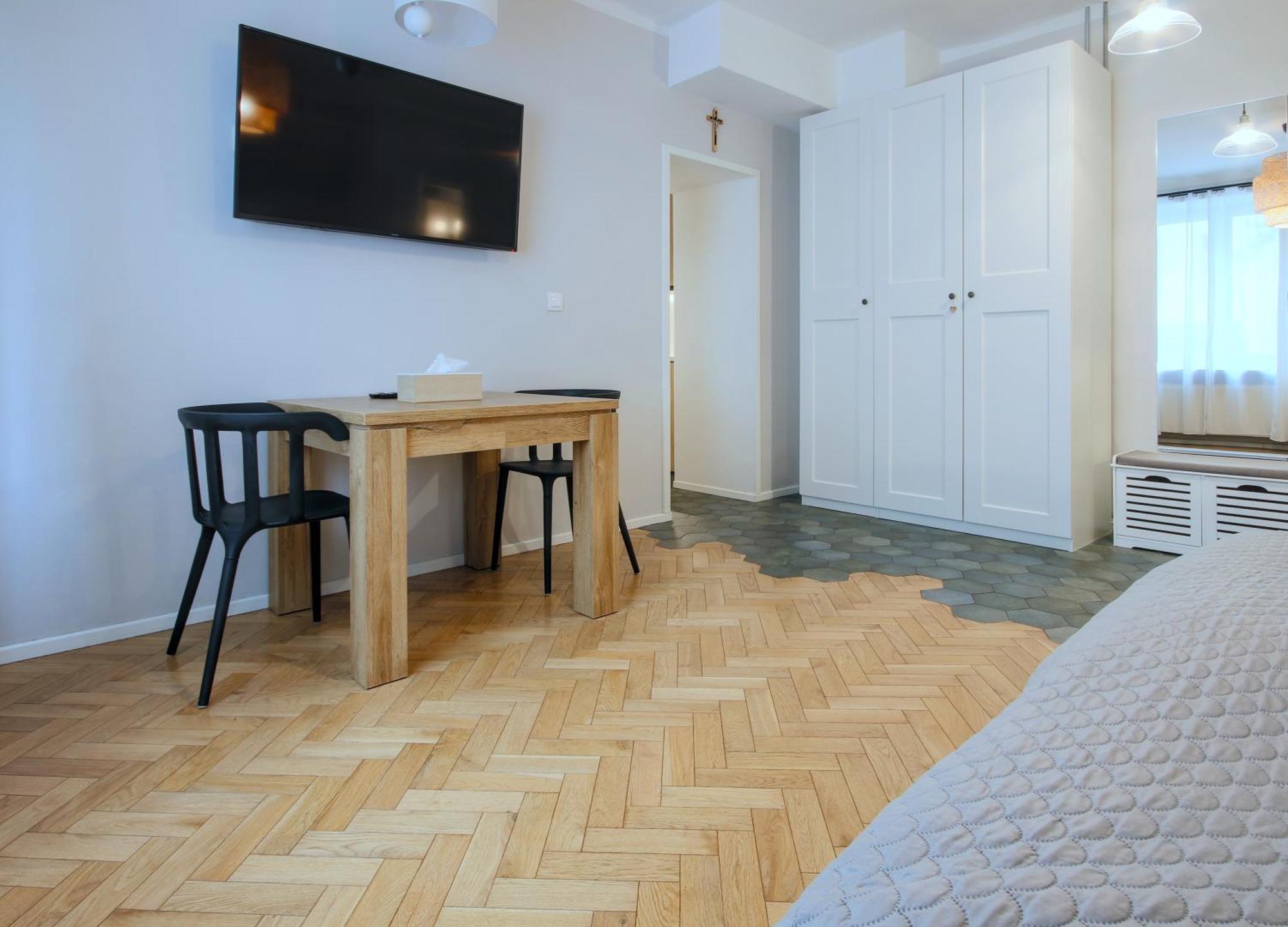 Kana - Stylish Apartment In Krakow Pomorska - Close, Wifi, Smart Tv คราคูฟ ภายนอก รูปภาพ